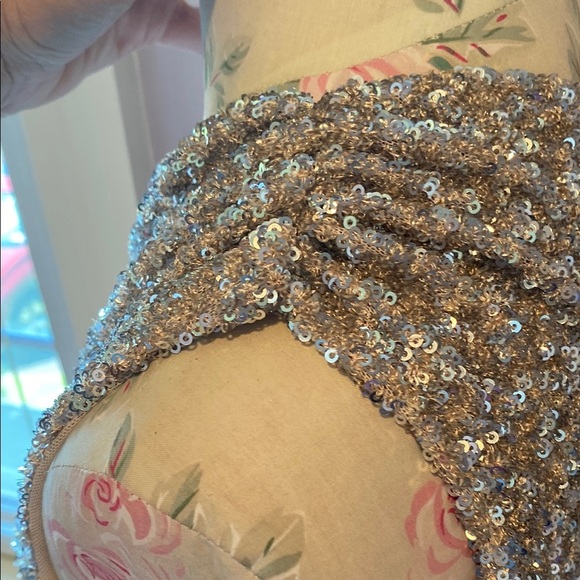 Zara Glittering Silver One-Shoulder Tank Top - Picture 4 of 10